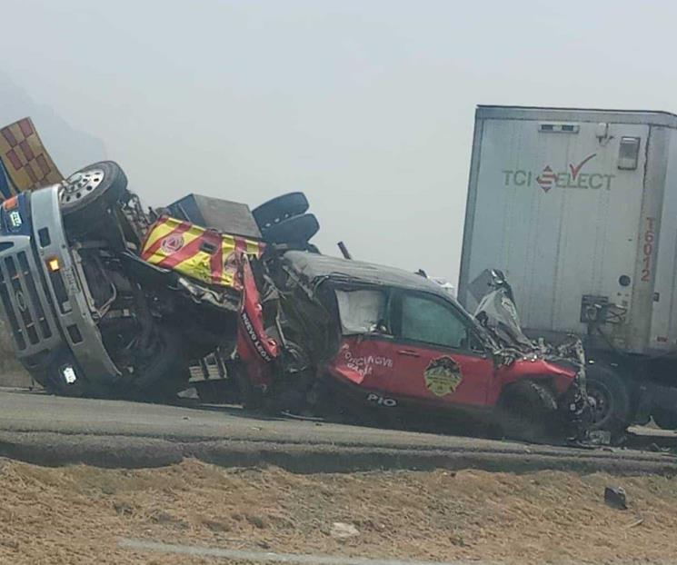 Deja choque entre tráiler y unidades de PC un muerto y 2 heridos