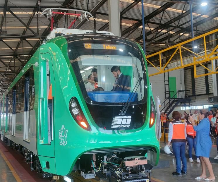 Entrega Samuel tres nuevos vagones para la L1 del Metro
