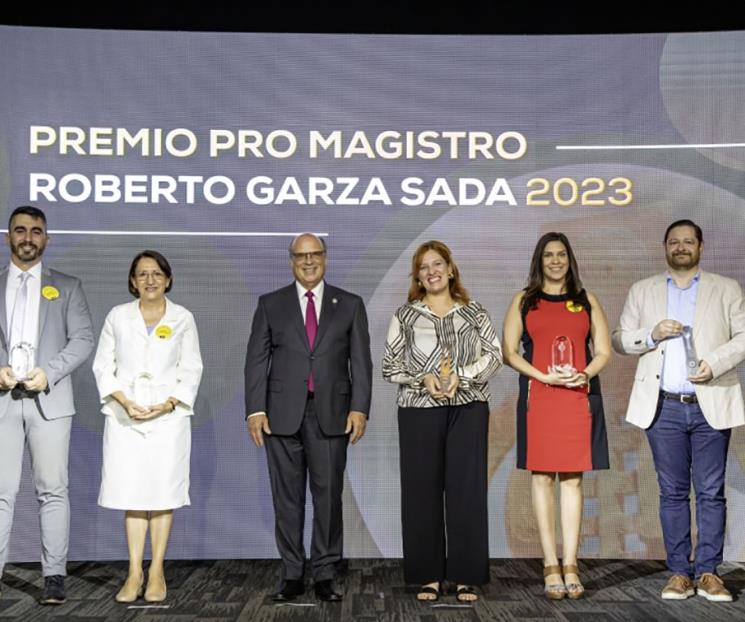 Reconoce la UDEM desempeño de sus mejores profesoras y profesores Reconoce la UDEM desempeño de sus mejores profesoras y profesores