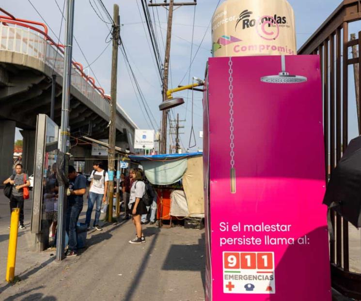 Instala Guadalupe regaderas en la vía pública