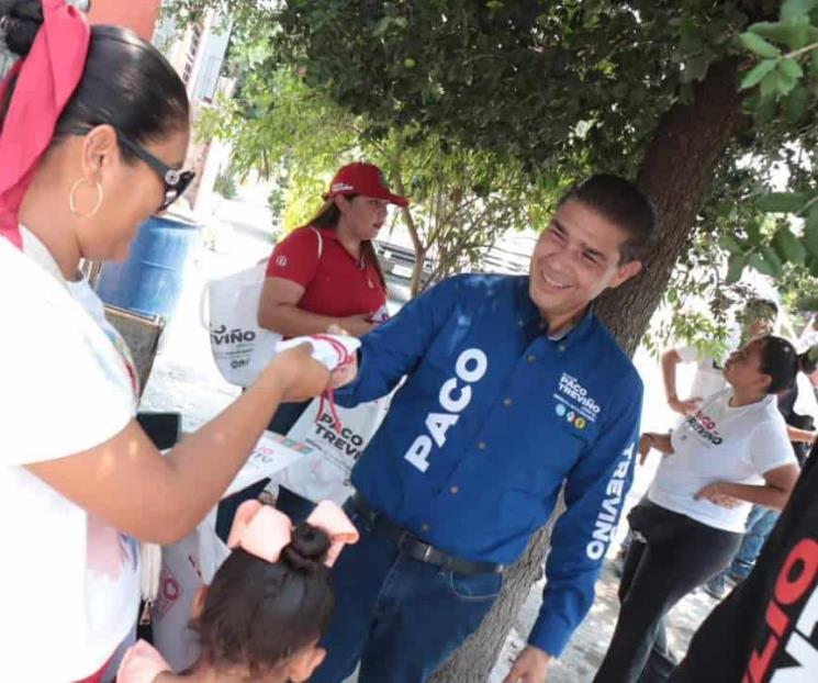 Seguirá construyendo Paco más andadores peatonales