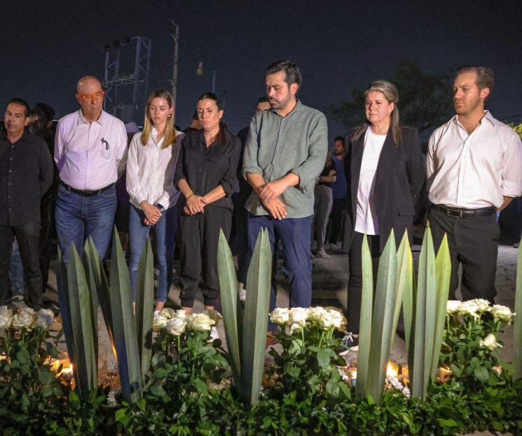 Rinden emecistas homenaje a familias de víctimas