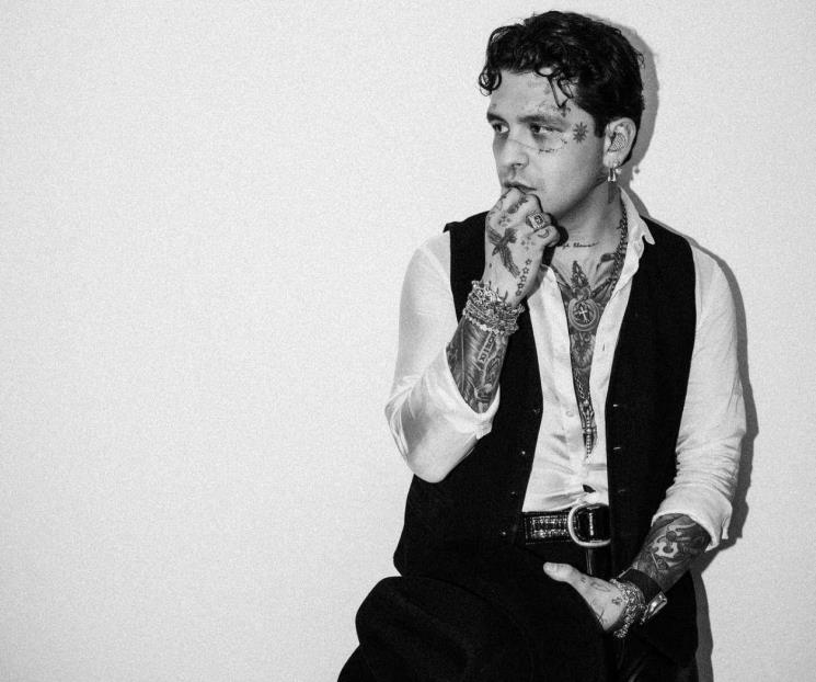 Christian Nodal rompe el silencio tras anunciar truene con Cazzu