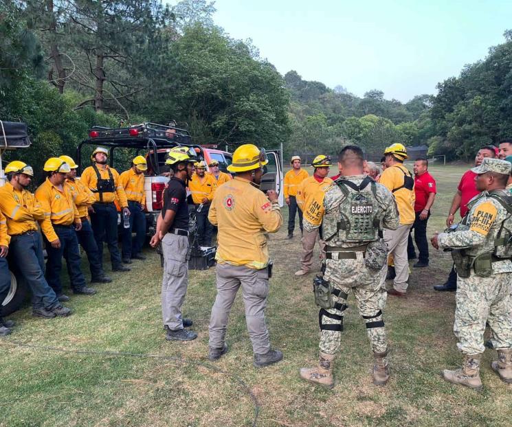 Combate PC incendio en Sierra de Santiago
