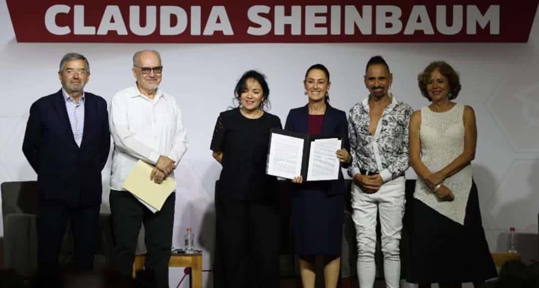 Firman académicos e intelectuales desplegado en apoyo a Sheinbaum
