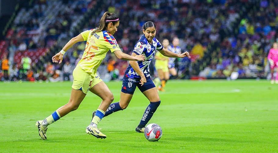 Caen Rayadas ante el América Caen Rayadas ante el América