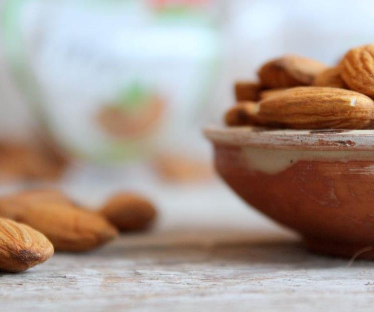 La almendra aporta fibras, proteínas y grasas saludables a tu cuerpo