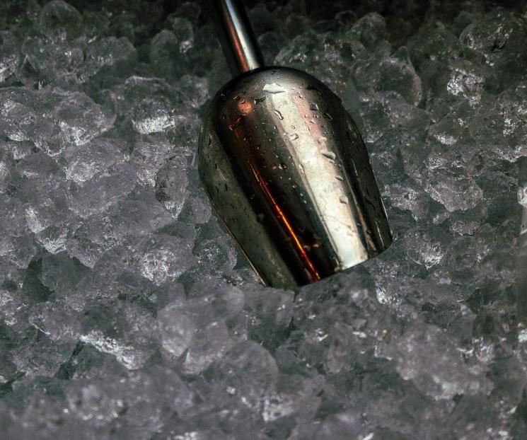 Apagones y falta de agua pegan a la producción de hielo