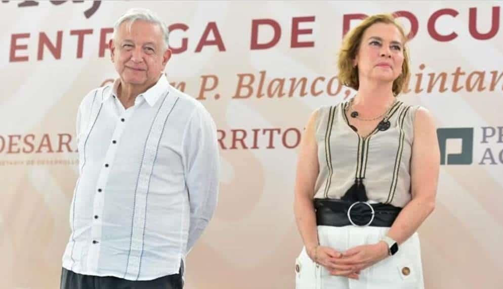 Nunca he permanecido ausente: Beatriz Gutiérrez Müller Nunca he permanecido ausente: Beatriz Gutiérrez Müller