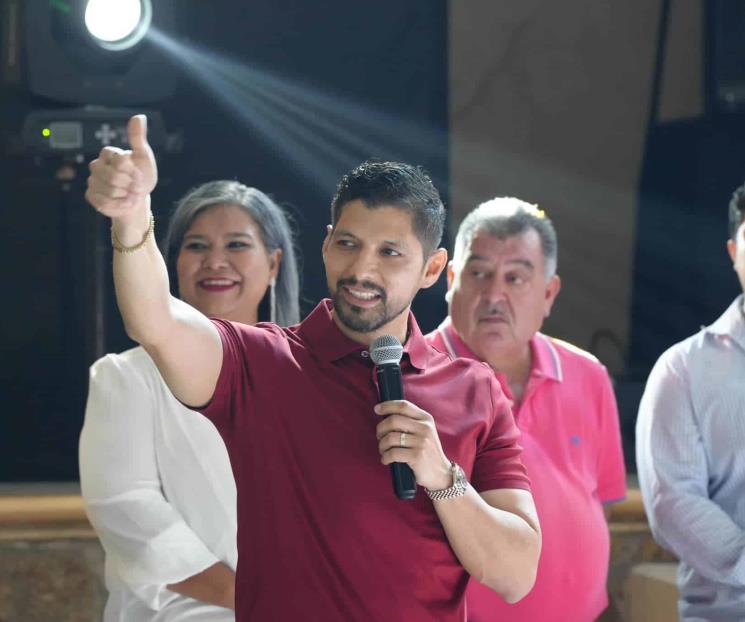 Reconoce S50 trayectoria de docentes de 40, 50 y 60 años de servicio