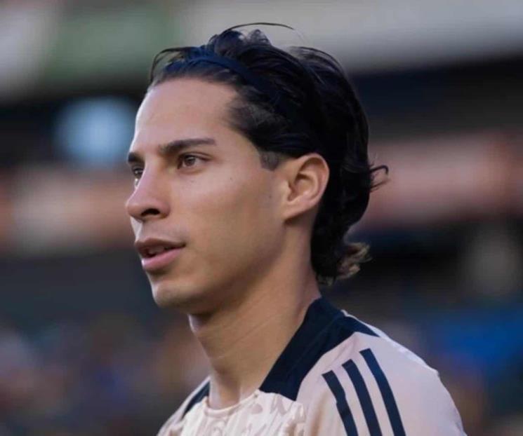 Operan a Diego Lainez del tobillo derecho 