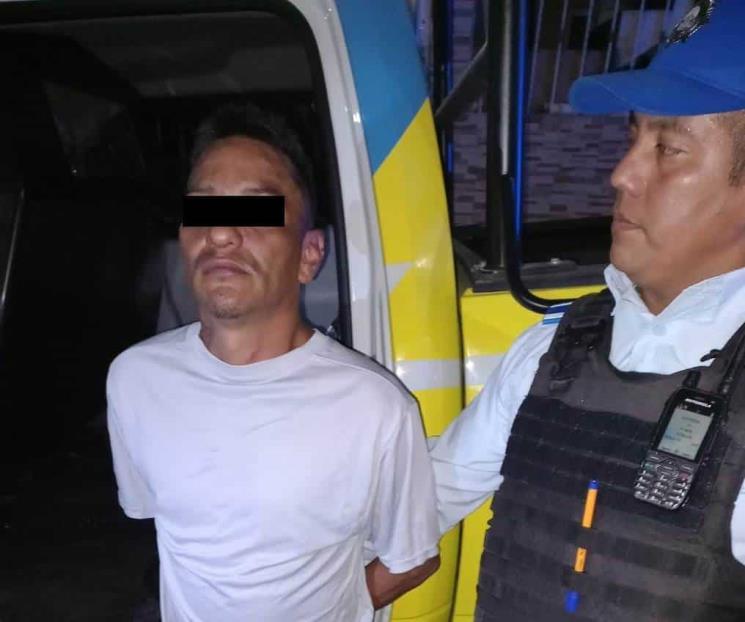 Golpea su papá y lo detienen