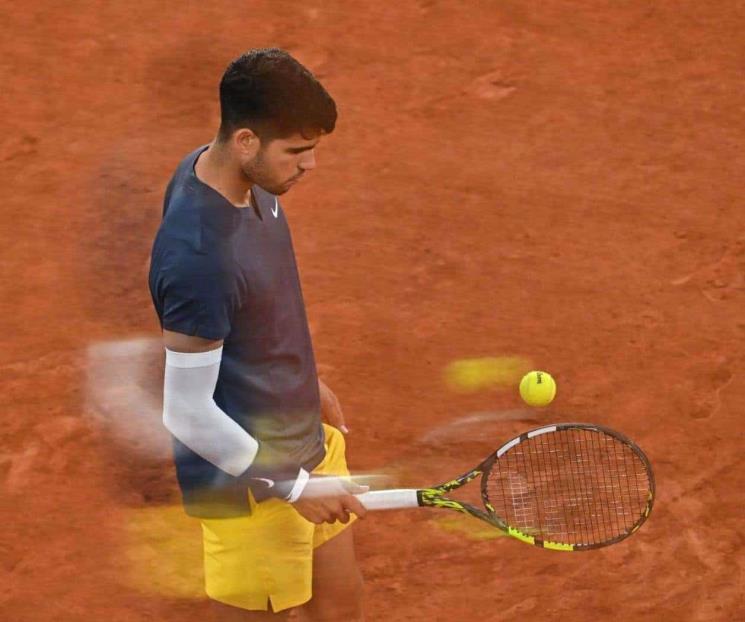 Avanza Carlos Alcaraz a la tercera ronda del Roland Garros 