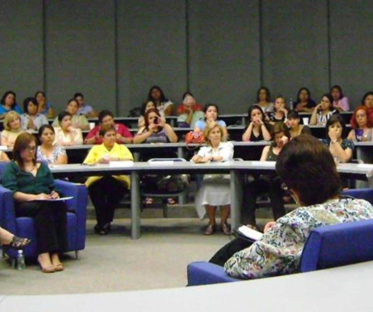 Cumplen estudios de género 25 años en la UANL
