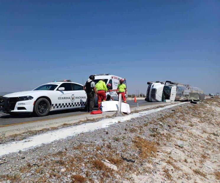 Vuelca tráiler en Galeana