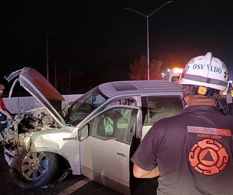 Sobrevive mujer a volcadura