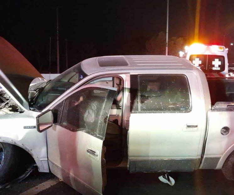 Estrella camioneta contra muro