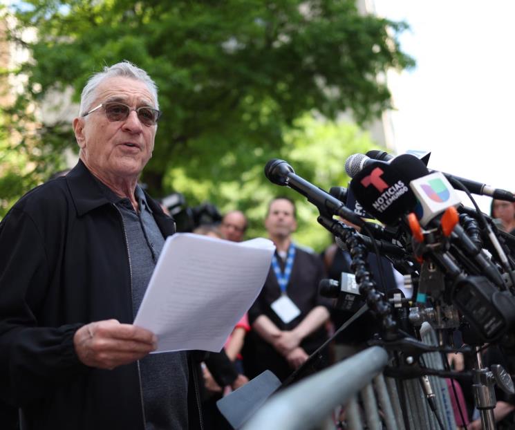 Retiran radiodifusores premio que le darían a De Niro