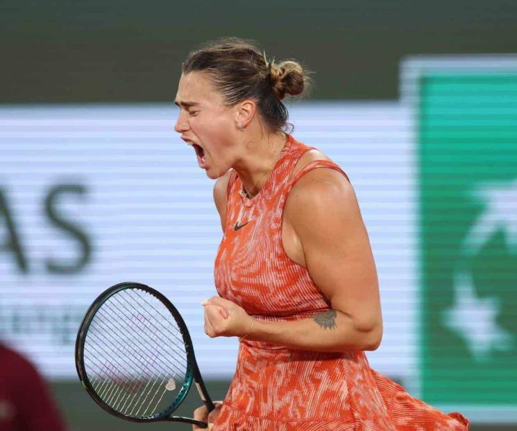 Avanza Sabalenka en el Roland Garros de Francia