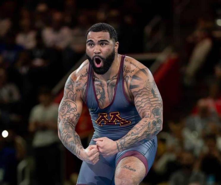 Deja la WWE para jugar en la NFL; lo firman los Buffalo Bills 