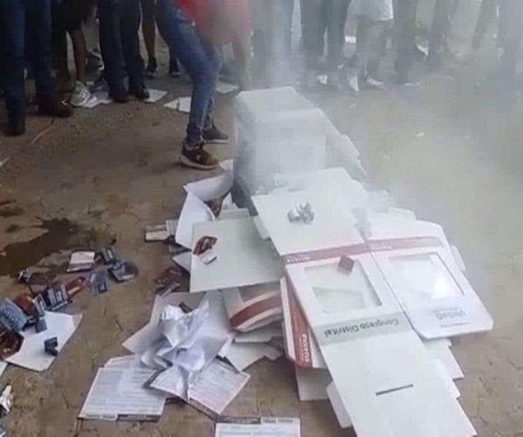Queman boletas en dos ayuntamientos de Chiapas