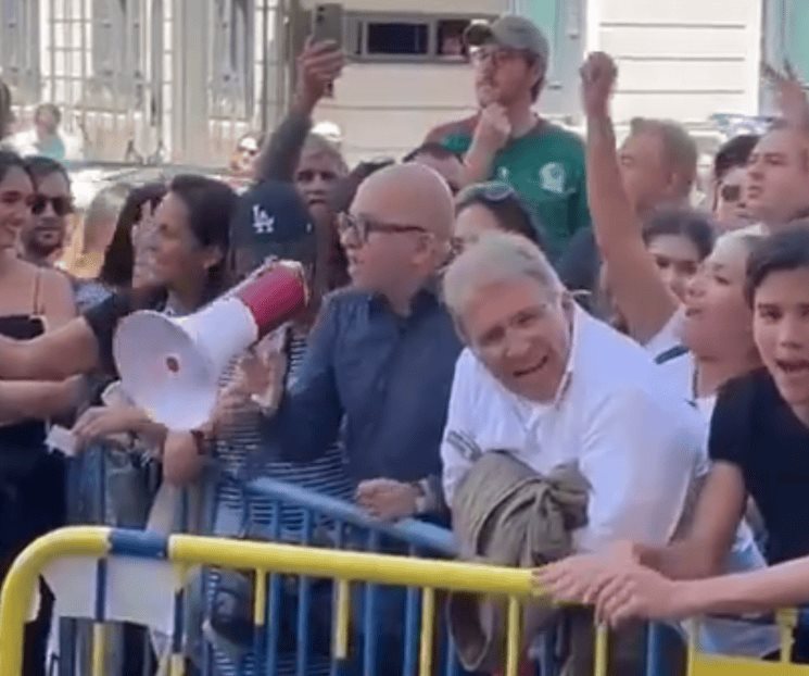 Reportan gran afluencia en casillas electorales de Madrid y París