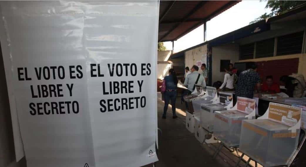 Líderes empresariales hacen largas filas para votar