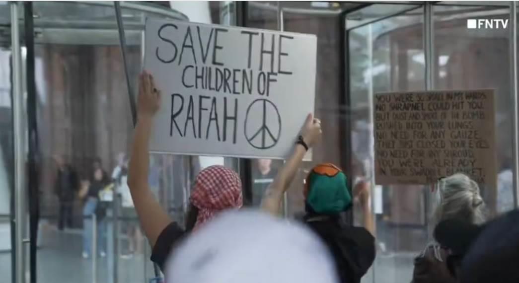 Manifestantes propalestinos irrumpen en el Museo de Brooklyn