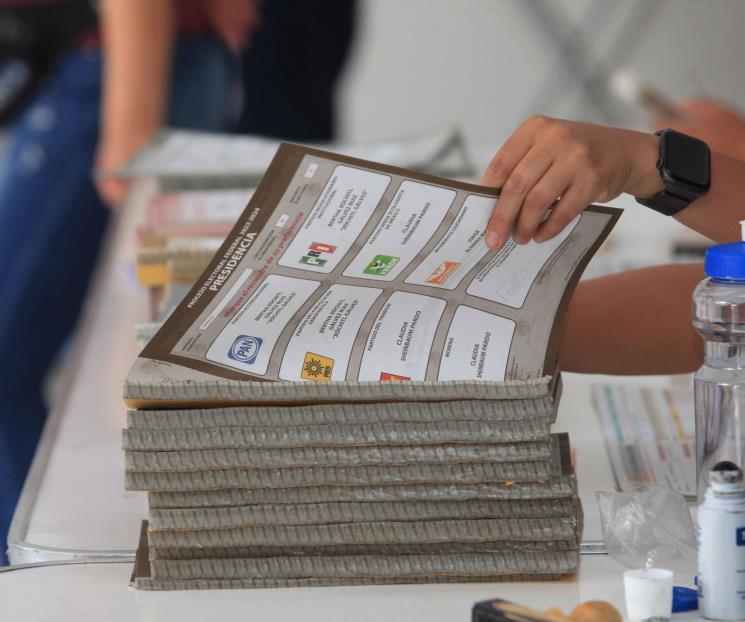 Mexicanos se molestan por falta de boletas en EU
