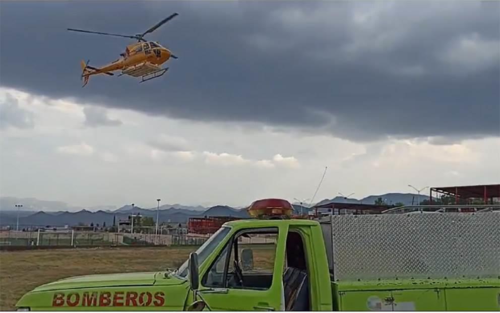 Combaten incendio en sierra de Galeana