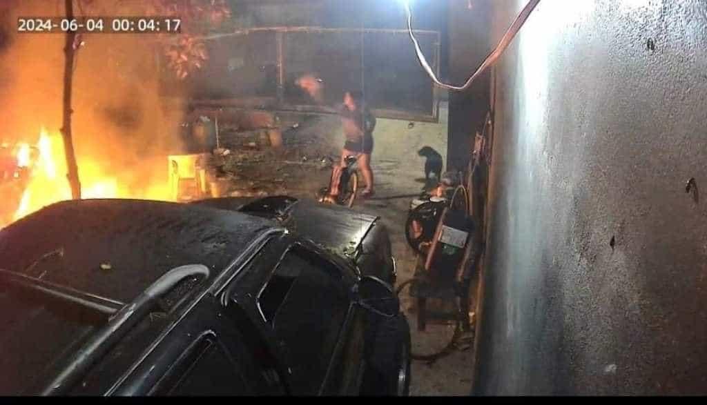 Incendia mujer casa y vehículo de su ex pareja