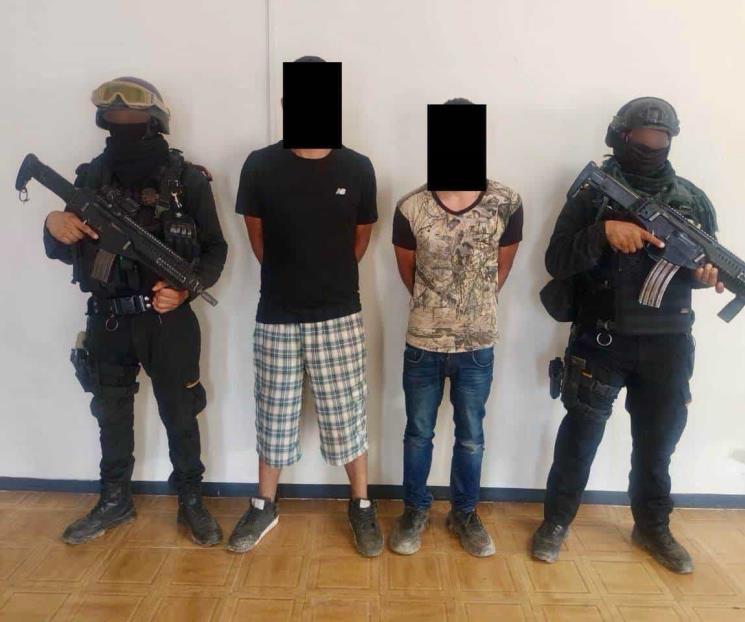 Caen 2 con arma larga y droga