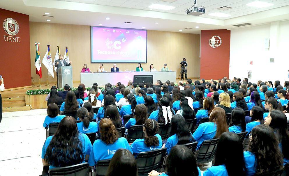 Pone UANL  en marcha “Tecnolochicas 2024”