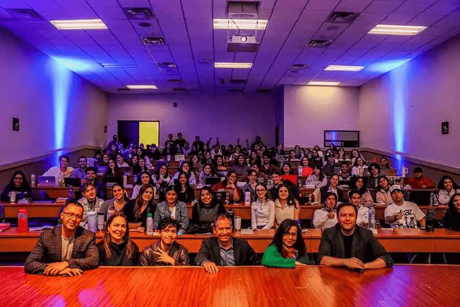 Unen talentos: estudiantes Tec crean estrategia para Ferrero México