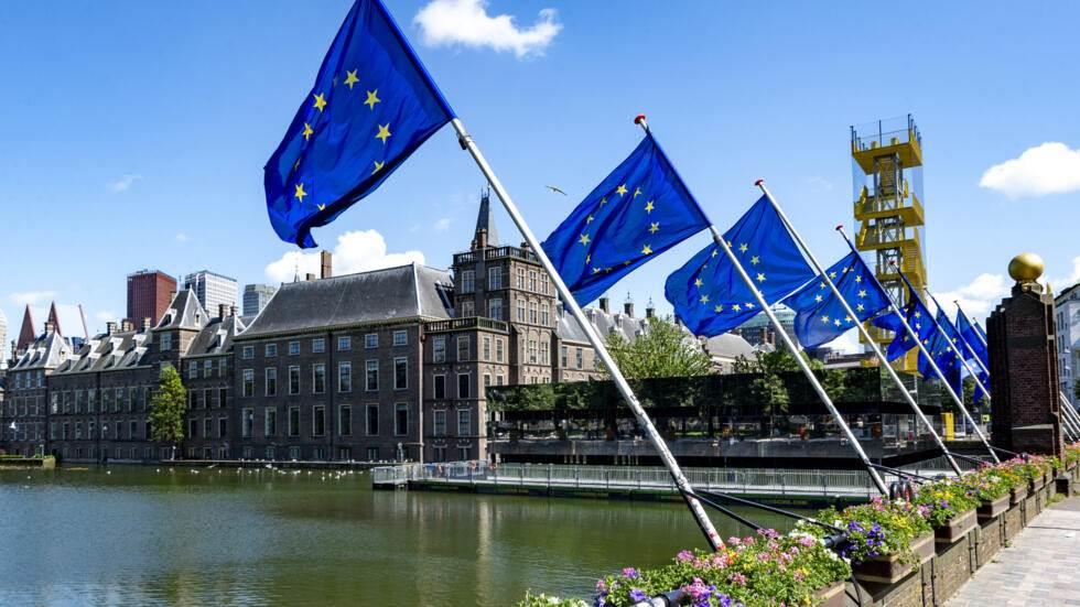 Votan irlandeses y checos en segundo día de las elecciones de la UE