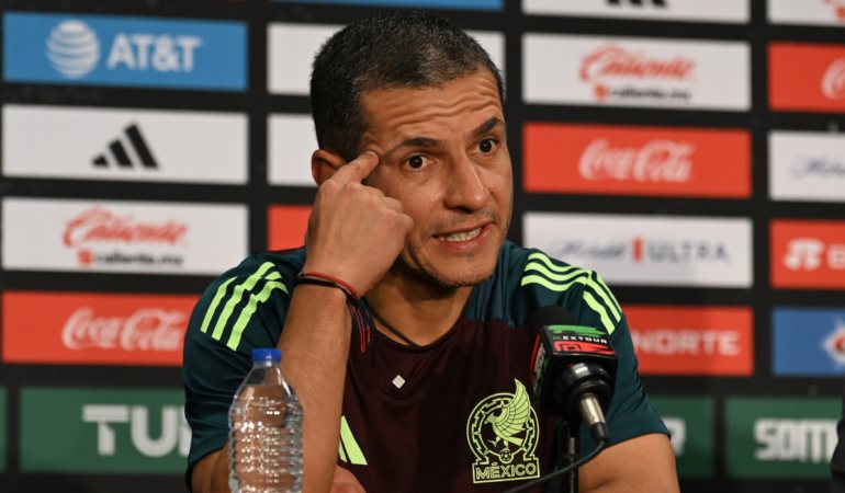 Lozano, inconforme tras la derrota frente a Brasil