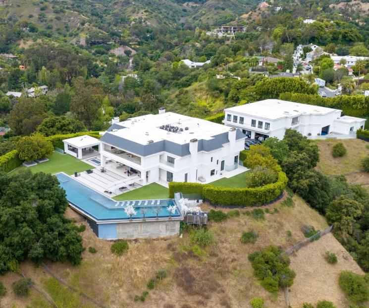 Ponen JLo y Ben Affleck en venta casa que compraron juntos