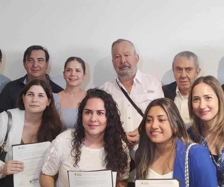 Recibe Mauricio Fernández su constancia como alcalde electo Recibe Mauricio Fernández su constancia como alcalde electo