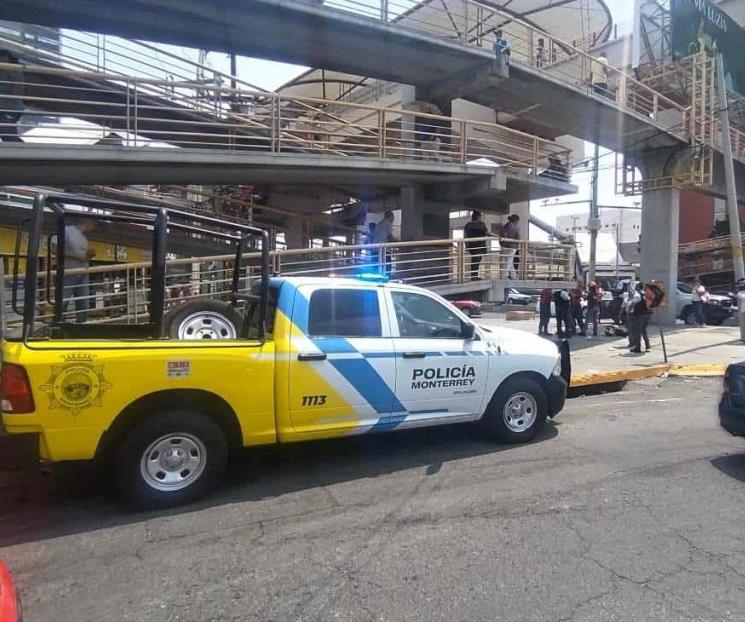 Lesiona con arma blanca a peatón
