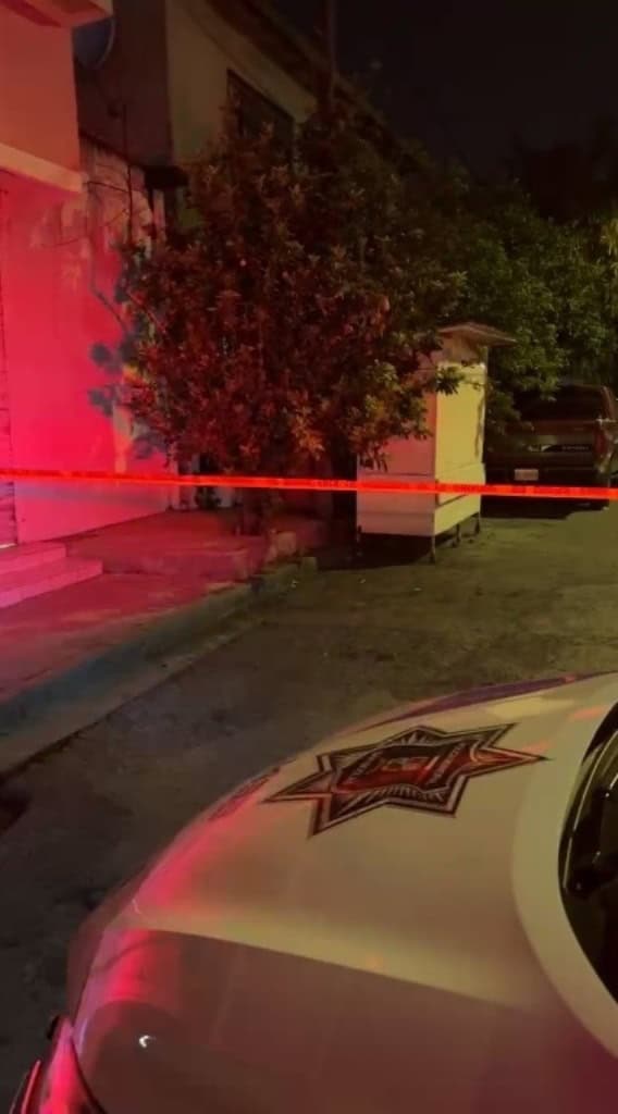 Una vivienda que es utilizada como venta de drogas en la Colonia Mujeres Ilustres en el San Nicolás, fue atacada a balazos en horas de la madrugada.