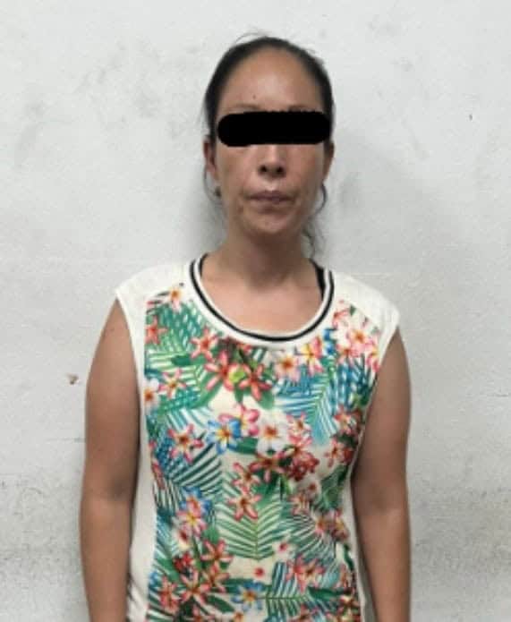 Elementos de la Secretaría de Seguridad Ciudadana de Escobedo lograron la detención de una mujer a la que sorprendieron con una mochila de mano en la que traía varias dosis de drogas.