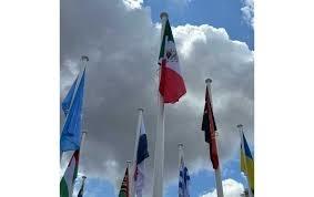 Bandera de México ya se ondea en París