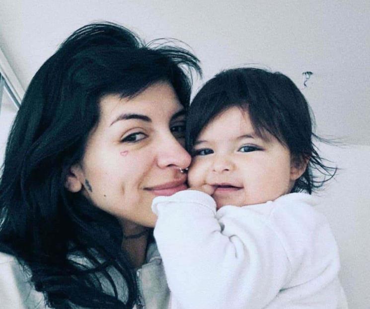 Cazzu se pronuncia en redes tras romance de Nodal con Ángela Aguilar