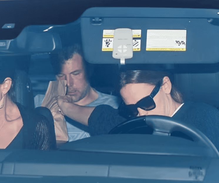 Temen amigos de Ben Affleck recaída del actor en el alcoholismo