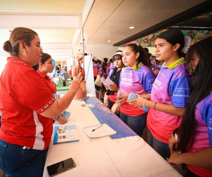 Realiza Monterrey la macro feria de becas ‘Apúntate a la Escuela’ Realiza Monterrey la macro feria de becas ‘Apúntate a la Escuela’