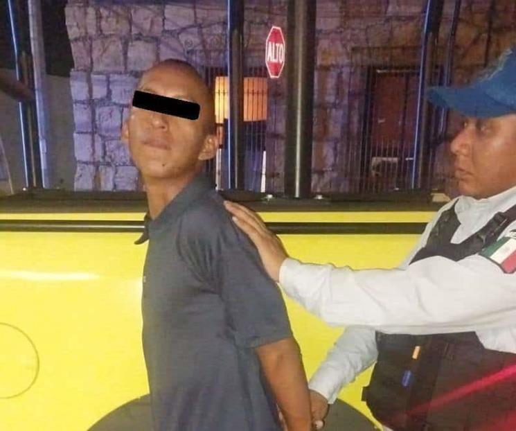 Detienen a asaltante de tienda