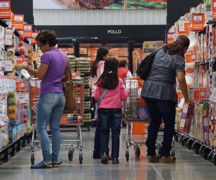 Consumo privado se estanca durante abril y mayo, reporta Inegi