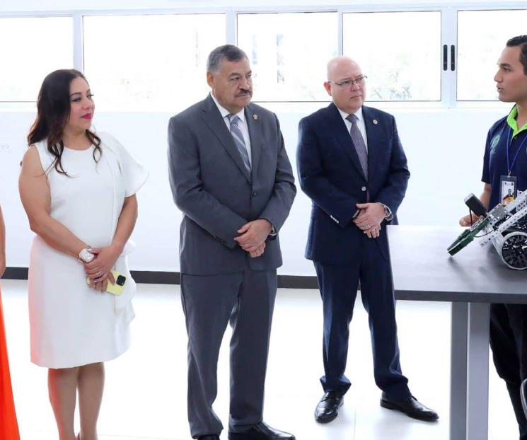 Inauguran STEMLAB en Preparatoria 7 Puentes