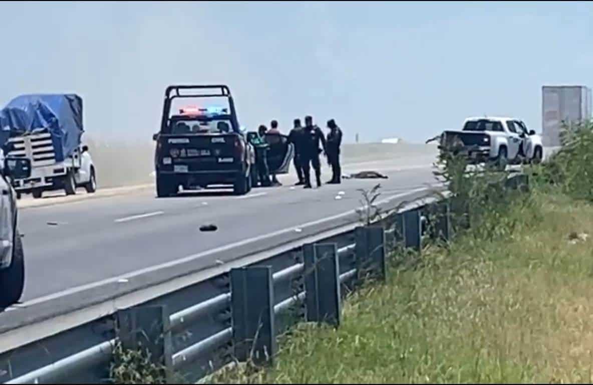 Una adolescente perdió la vida en forma trágica al ser arrollada por unacamioneta de caja cerrada, cuando intentaba cruzar el Anillo Periférico que cruza en municipio de Juárez.