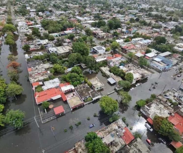 Apoya Plan Marina a población tras inundaciones en Chetumal